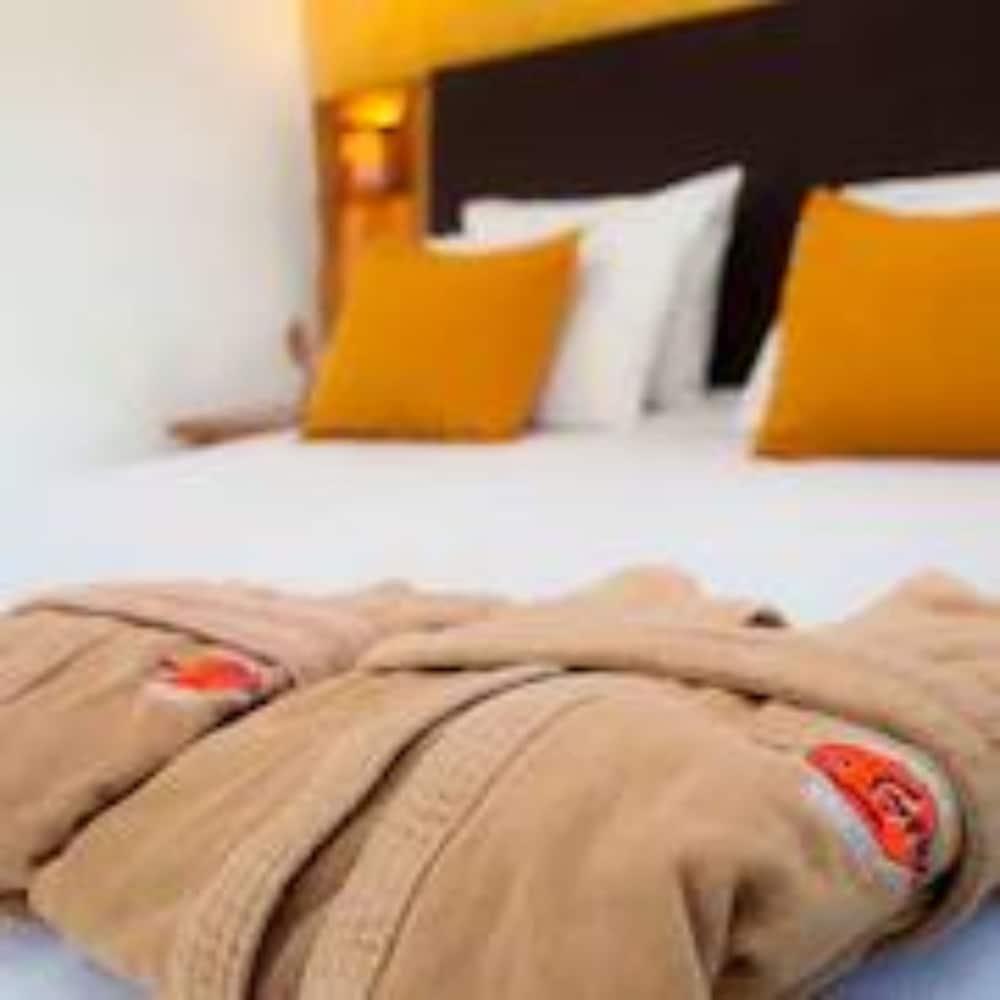 Duro Beach Hotel กุมบูกุ ภายนอก รูปภาพ